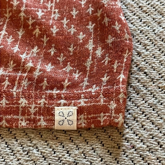 Caslon v- neckline linen short sleeve top - Picture 10 of 13